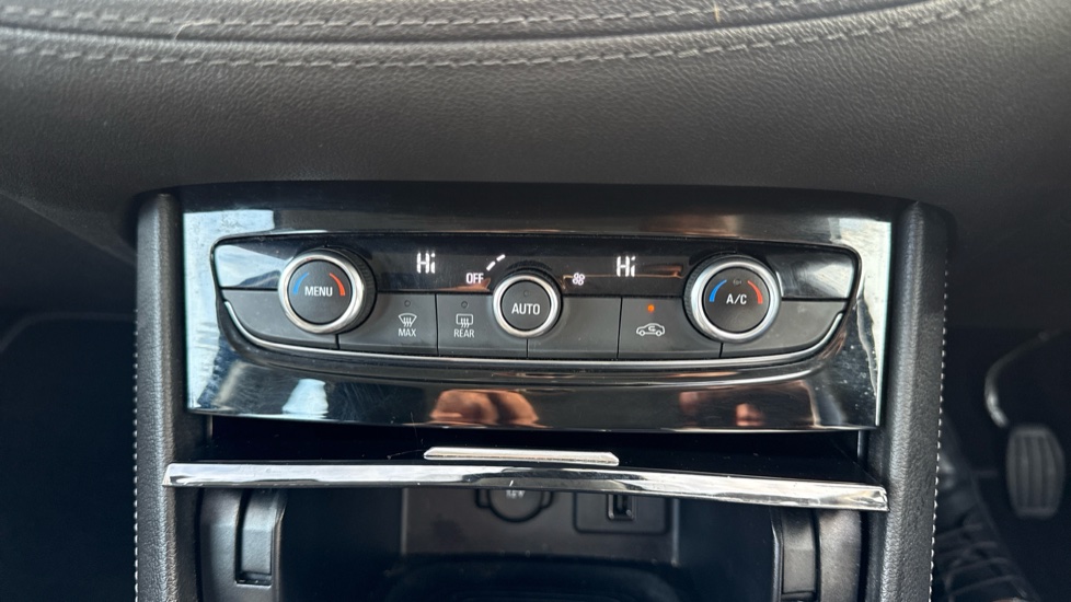 Vauxhall Grandland X 1.2 Turbo Business Edition Nav 5dr Petrol Hatchback - Image 40