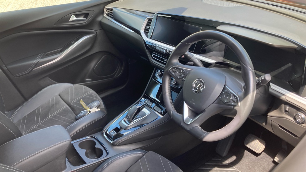 Vauxhall Grandland 1.2 Turbo Ultimate 5dr Auto Petrol Hatchback - Image 11