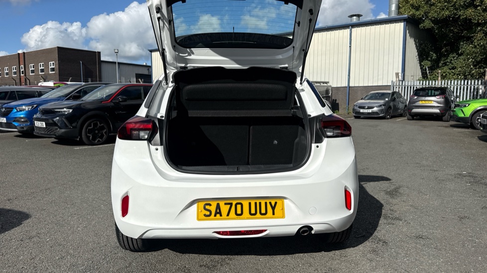 Vauxhall Corsa 1.2 SE 5dr Petrol Hatchback - Image 4