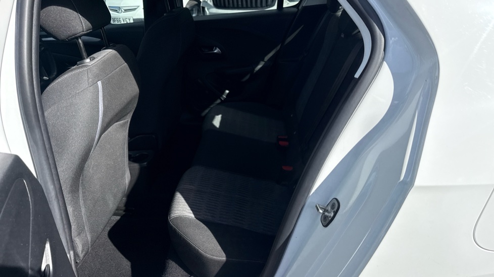 Vauxhall Corsa 1.2 SE 5dr Petrol Hatchback - Image 16