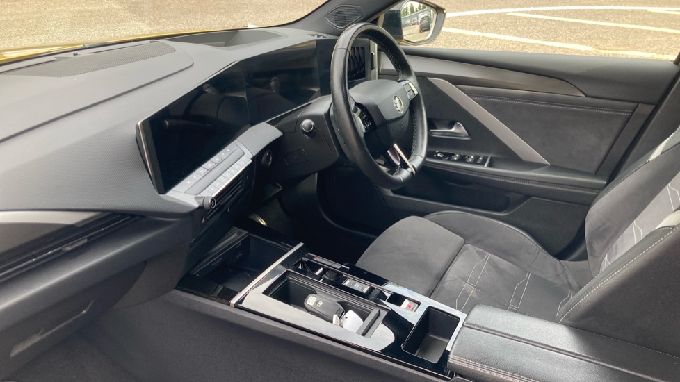 Vauxhall Astra 1.2 Turbo 130 Ultimate 5dr Auto Petrol Hatchback - Image 9