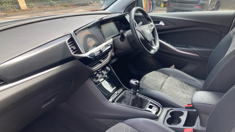 Vauxhall Grandland 1.2 Turbo Ultimate 5dr Petrol Hatchback - Image 9