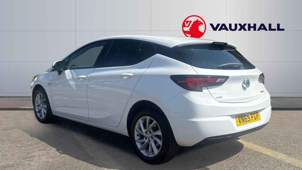 Vauxhall Astra 1.0T ecoTEC Design 5dr Petrol Hatchback - Image 2