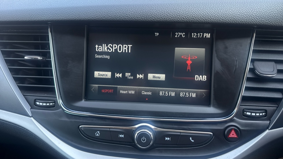 Vauxhall Astra 1.0T ecoTEC Design 5dr Petrol Hatchback - Image 12