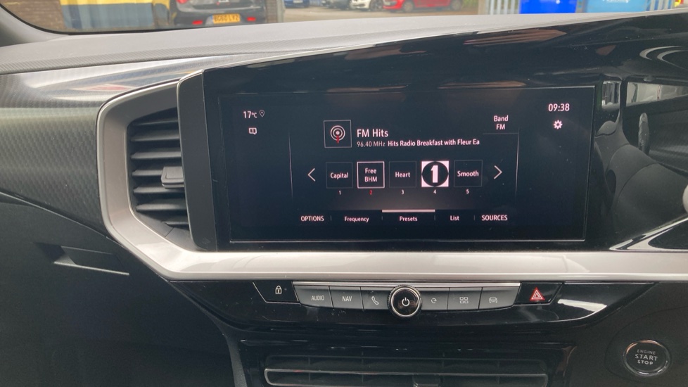 Vauxhall Mokka 100kW Launch Edition 50kWh 5dr Auto Electric Hatchback - Image 12