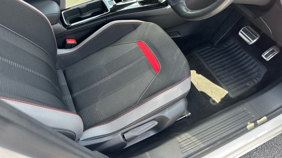 Vauxhall Mokka 100kW GS 50kWh 5dr Auto Electric Hatchback - Image 28