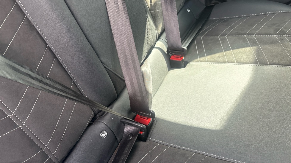 Vauxhall Mokka 100kW Ultimate 50kWh 5dr Auto Electric Hatchback - Image 17