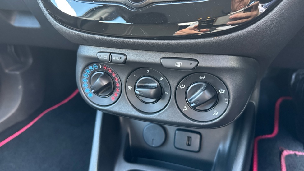 Vauxhall Corsa 1.4 ecoFLEX SRi 5dr Petrol Hatchback - Image 22