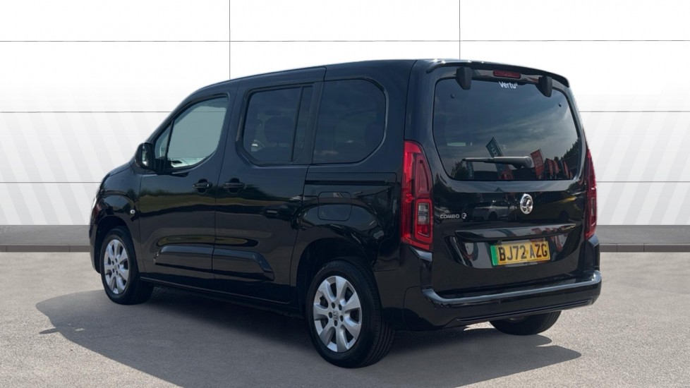 Vauxhall Combo Life 100kW SE 50kWh 5dr Auto Electric Estate - Image 2