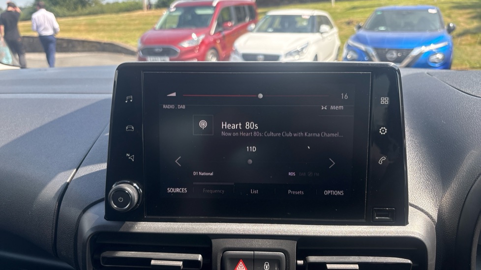 Vauxhall Combo Life 100kW SE 50kWh 5dr Auto Electric Estate - Image 22
