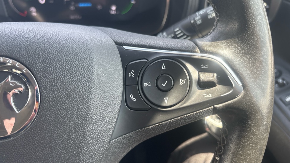 Vauxhall Combo Life 100kW SE 50kWh 5dr Auto Electric Estate - Image 30