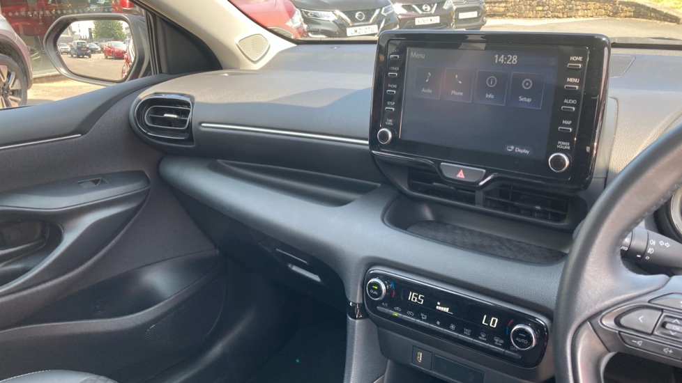 Mazda 2 Hybrid 1.5i Hybrid Select 5dr CVT Hybrid Hatchback - Image 28