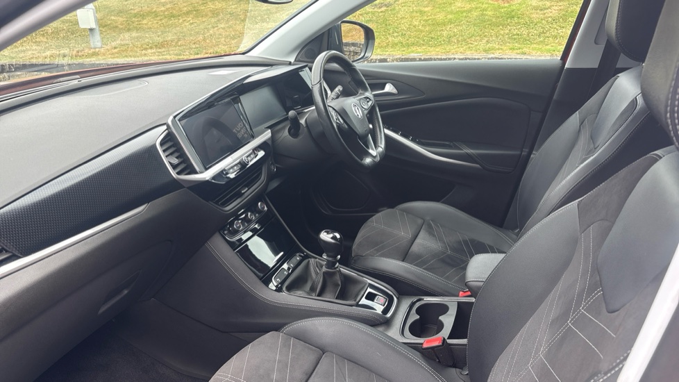 Vauxhall Grandland 1.2 Turbo Ultimate 5dr Petrol Hatchback - Image 9