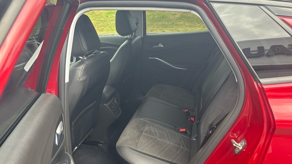 Vauxhall Grandland 1.2 Turbo Ultimate 5dr Petrol Hatchback - Image 16