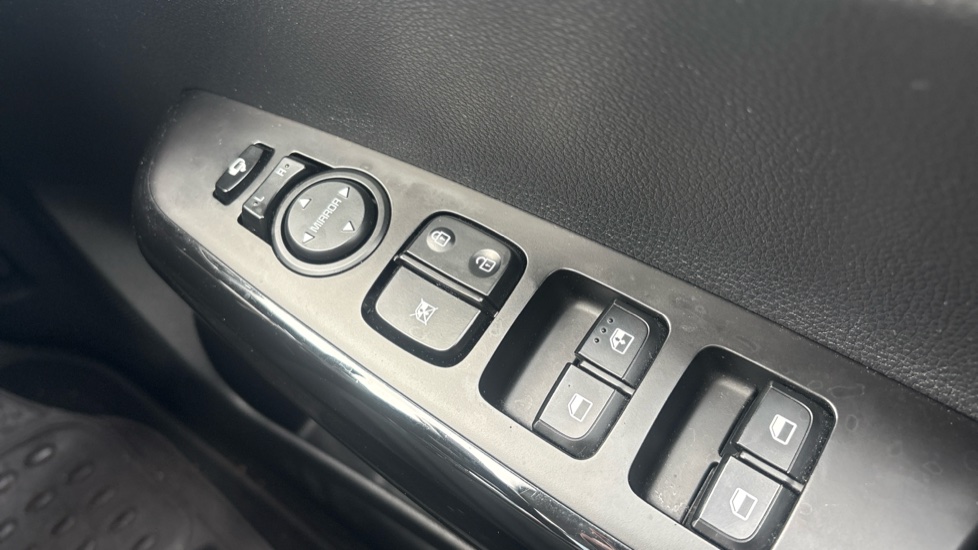 Kia Picanto 1.25 3 5dr Auto Petrol Hatchback - Image 21