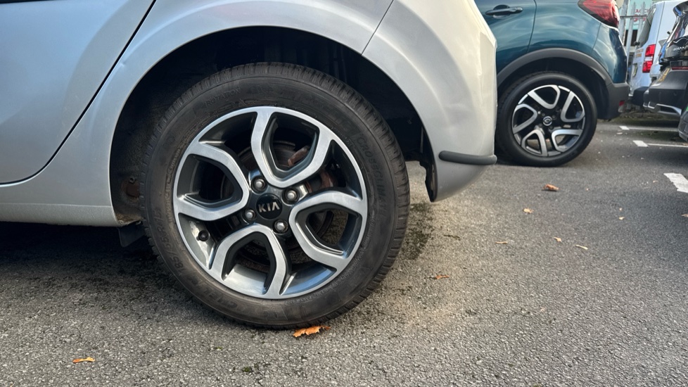 Kia Picanto 1.25 3 5dr Auto Petrol Hatchback - Image 32