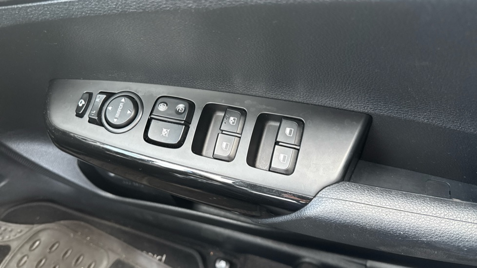 Kia Picanto 1.25 3 5dr Auto Petrol Hatchback - Image 37