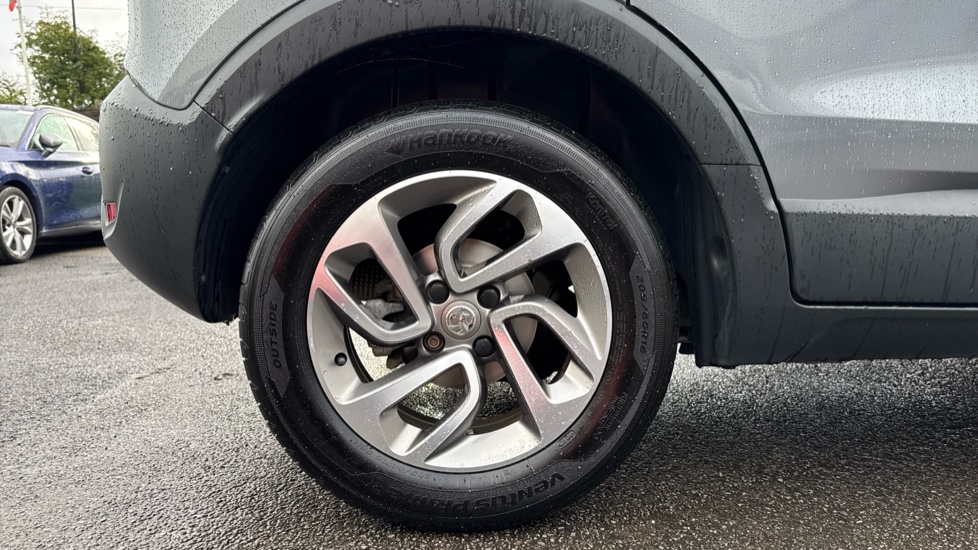 Vauxhall Crossland X 1.2T ecoTec [110] Tech Line Nav 5dr [6 Spd] [S/S] Petrol Hatchback - Image 7
