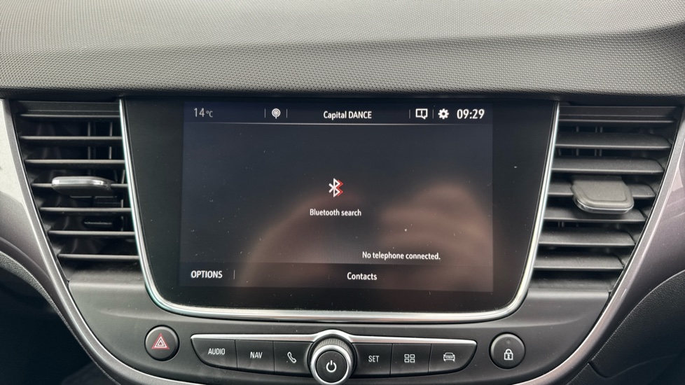 Vauxhall Crossland X 1.2T ecoTec [110] Tech Line Nav 5dr [6 Spd] [S/S] Petrol Hatchback - Image 24