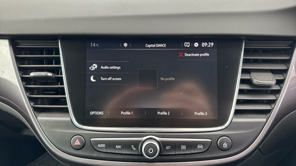 Vauxhall Crossland X 1.2T ecoTec [110] Tech Line Nav 5dr [6 Spd] [S/S] Petrol Hatchback - Image 25