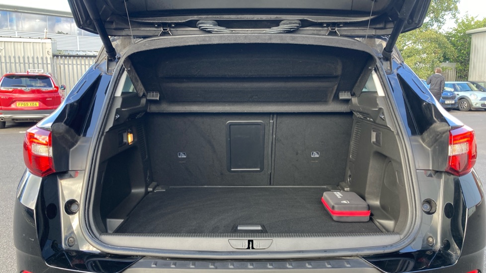 Vauxhall Grandland X 1.2 Turbo Sport Nav 5dr Petrol Hatchback - Image 4