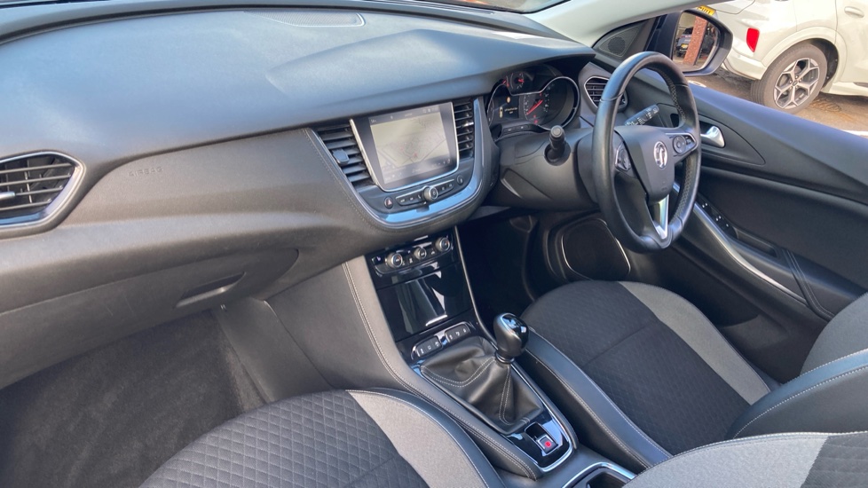 Vauxhall Grandland X 1.2 Turbo Sport Nav 5dr Petrol Hatchback - Image 9
