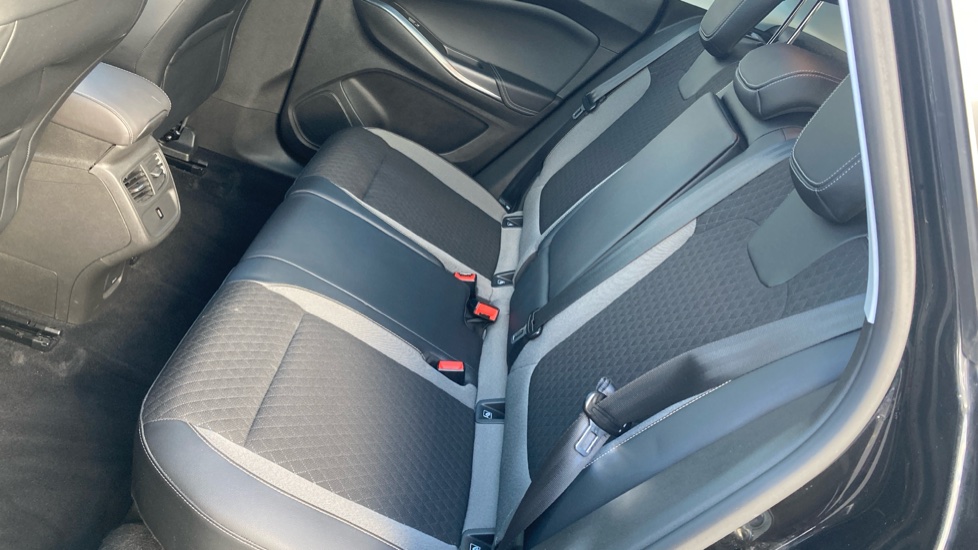 Vauxhall Grandland X 1.2 Turbo Sport Nav 5dr Petrol Hatchback - Image 16