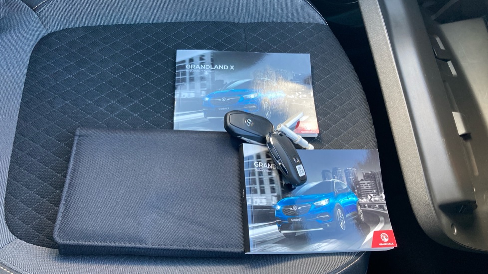 Vauxhall Grandland X 1.2 Turbo Sport Nav 5dr Petrol Hatchback - Image 19