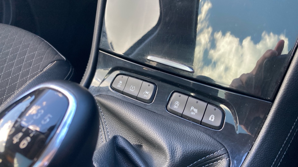 Vauxhall Grandland X 1.2 Turbo Sport Nav 5dr Petrol Hatchback - Image 22