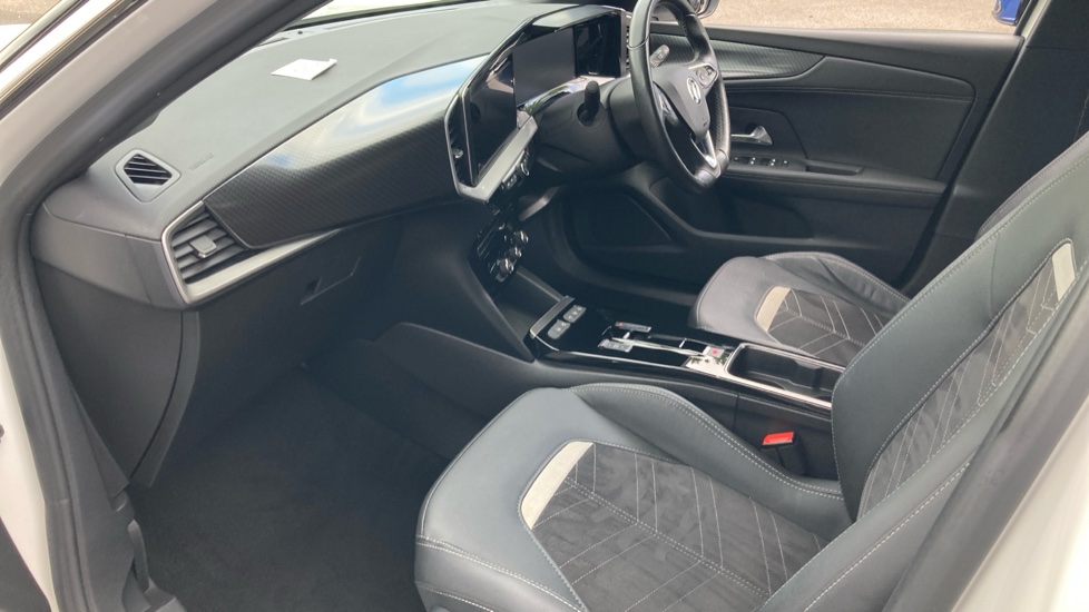 Vauxhall Mokka 100kW Ultimate 50kWh 5dr Auto Electric Hatchback - Image 9