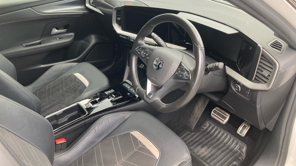 Vauxhall Mokka 100kW Ultimate 50kWh 5dr Auto Electric Hatchback - Image 11