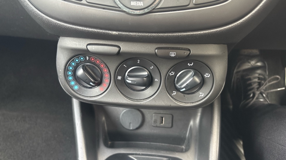Vauxhall Corsa 1.4 [75] ecoFLEX Sting 3dr Petrol Hatchback - Image 24