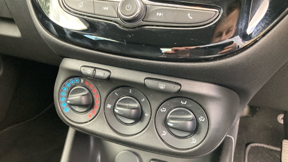 Vauxhall Corsa 1.4 [75] Griffin 5dr Petrol Hatchback - Image 19