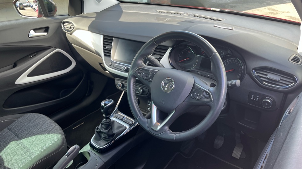 Vauxhall Crossland X 1.2T [110] SRi Nav 5dr [6 Spd] [S/S] Petrol Hatchback - Image 11