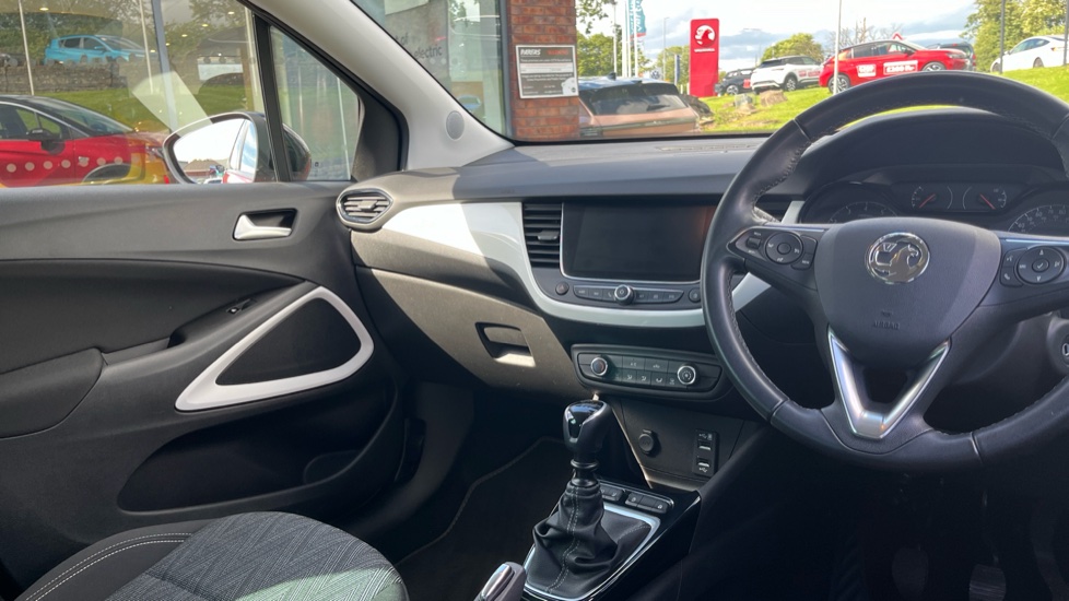 Vauxhall Crossland X 1.2T [110] SRi Nav 5dr [6 Spd] [S/S] Petrol Hatchback - Image 14