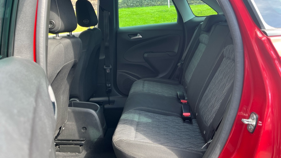 Vauxhall Crossland X 1.2T [110] SRi Nav 5dr [6 Spd] [S/S] Petrol Hatchback - Image 16