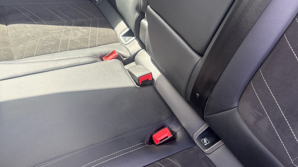 Vauxhall Grandland 1.2 Turbo Ultimate 5dr Petrol Hatchback - Image 17