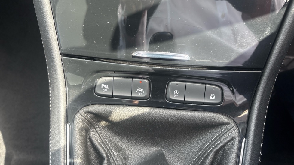 Vauxhall Grandland 1.2 Turbo Ultimate 5dr Petrol Hatchback - Image 30