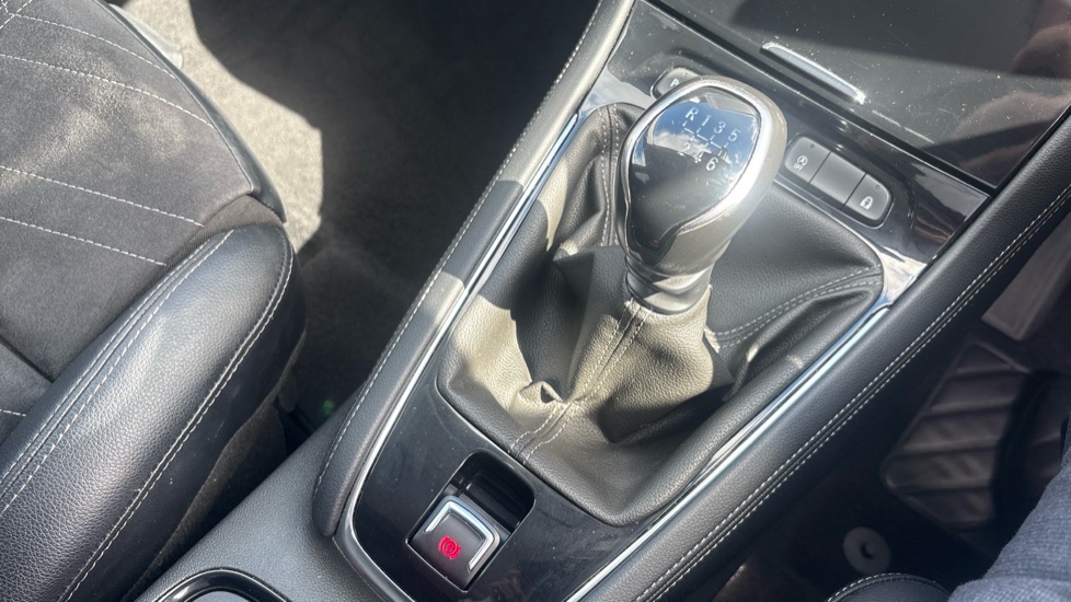 Vauxhall Grandland 1.2 Turbo Ultimate 5dr Petrol Hatchback - Image 31