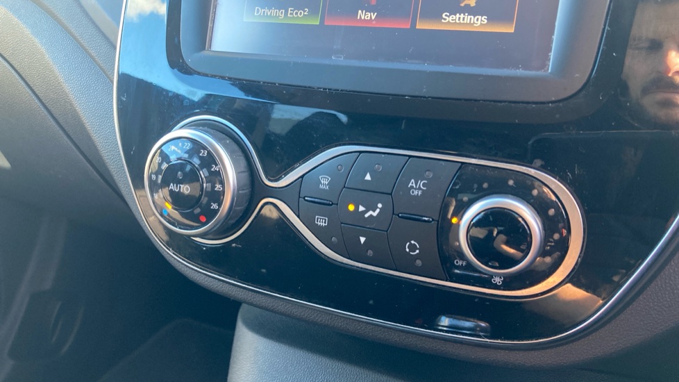 Renault Captur 1.5 dCi 110 Dynamique S Nav 5dr Diesel Hatchback - Image 22