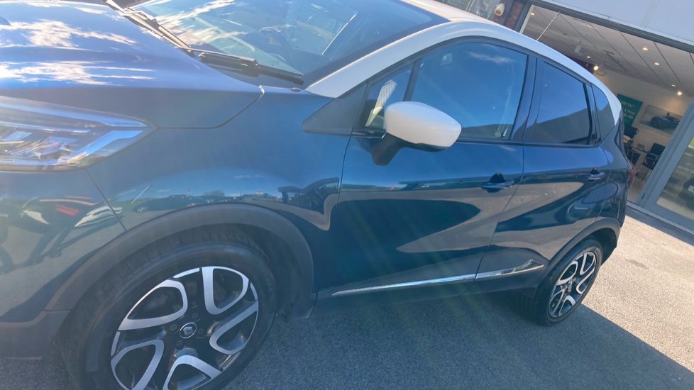 Renault Captur 1.5 dCi 110 Dynamique S Nav 5dr Diesel Hatchback - Image 29