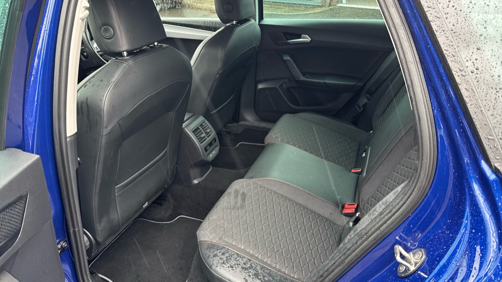 SEAT Leon 1.5 TSI EVO FR 5dr Petrol Estate - Image 16