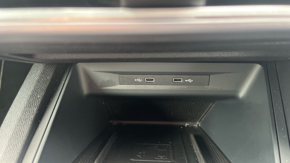 SEAT Leon 1.5 TSI EVO FR 5dr Petrol Estate - Image 33