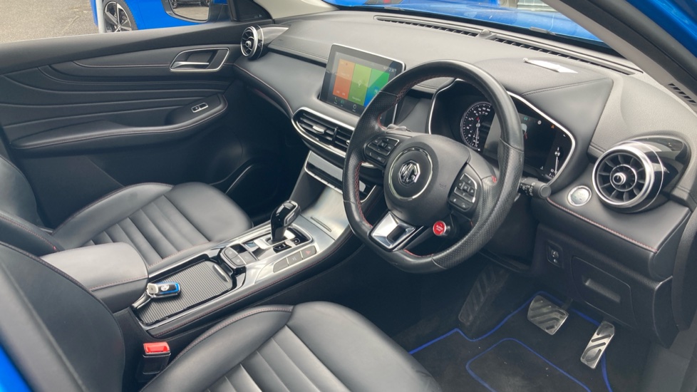 MG HS 1.5 T-GDI Exclusive 5dr DCT Petrol Hatchback - Image 11