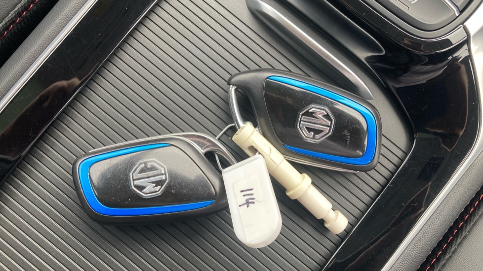 MG HS 1.5 T-GDI Exclusive 5dr DCT Petrol Hatchback - Image 20