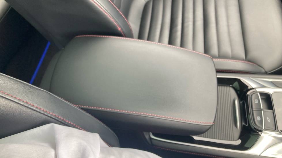 MG HS 1.5 T-GDI Exclusive 5dr DCT Petrol Hatchback - Image 30