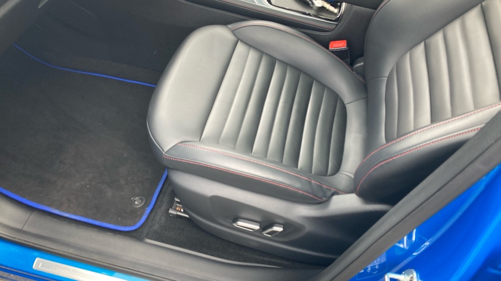 MG HS 1.5 T-GDI Exclusive 5dr DCT Petrol Hatchback - Image 39