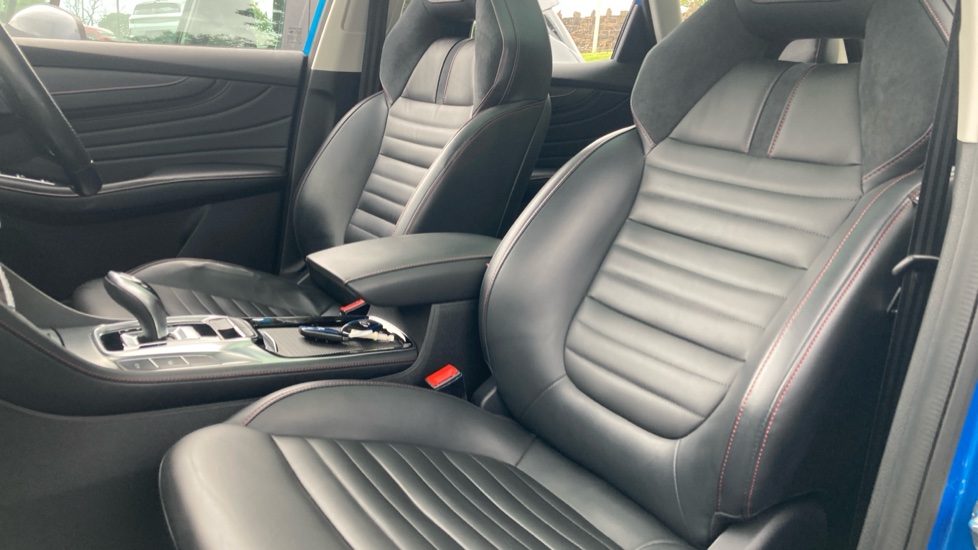 MG HS 1.5 T-GDI Exclusive 5dr DCT Petrol Hatchback - Image 41