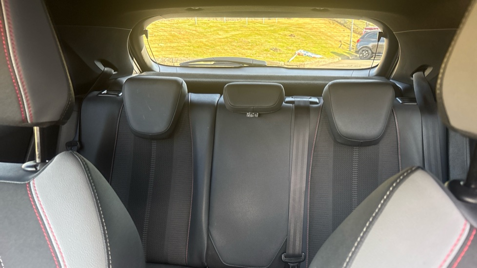 Vauxhall Mokka 100kW GS 50kWh 5dr Auto Electric Hatchback - Image 15