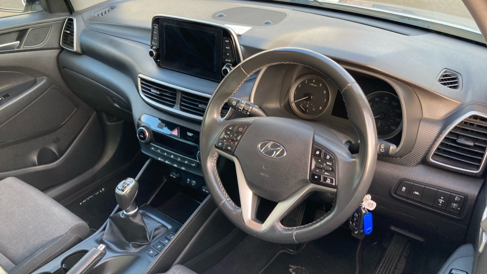 Hyundai TUCSON 1.6 GDi SE Nav 5dr 2WD Petrol Estate - Image 11